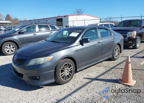 2010 Toyota Camry Se V6 z USA, uszkodzony, nr VIN 4T1BK3EK2AU112853